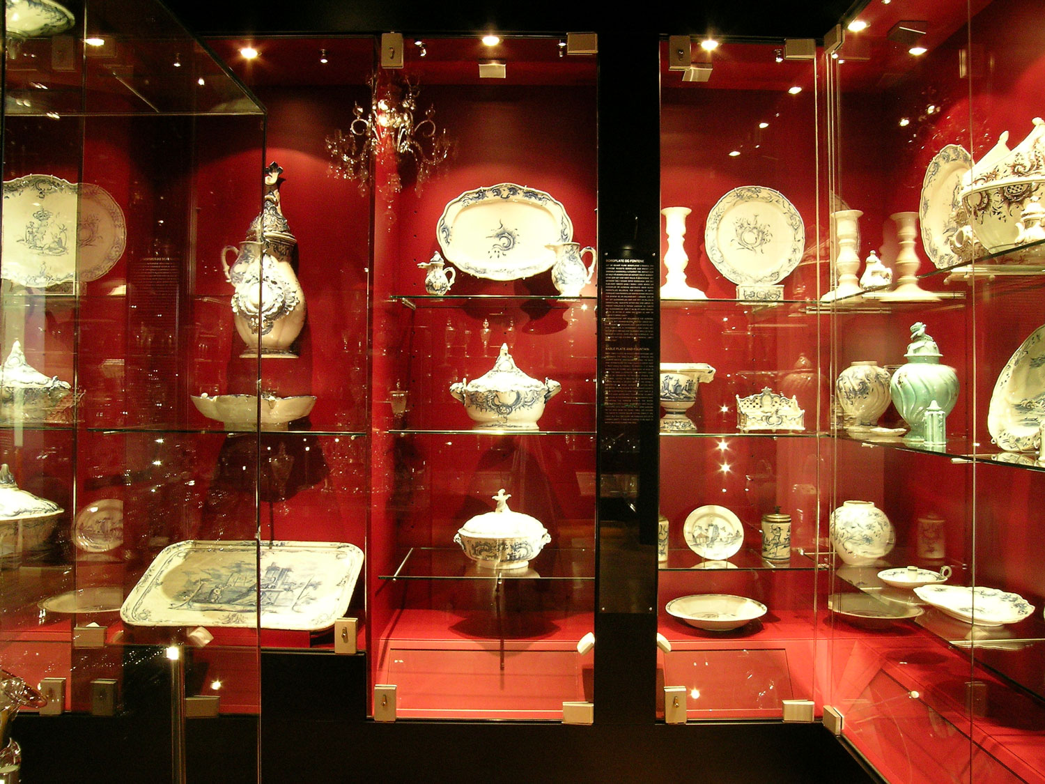 beate-ellingsen-kunstindustrimuseet-glassmonter-rod2