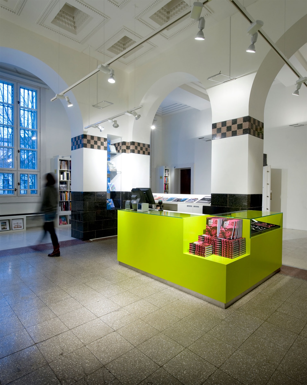 beate-ellingsen-museet-for-samtidskunst-bokhandel