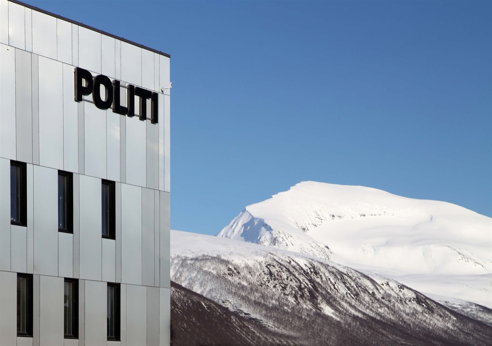 beate-ellingsen-tromso-politihus-fasade