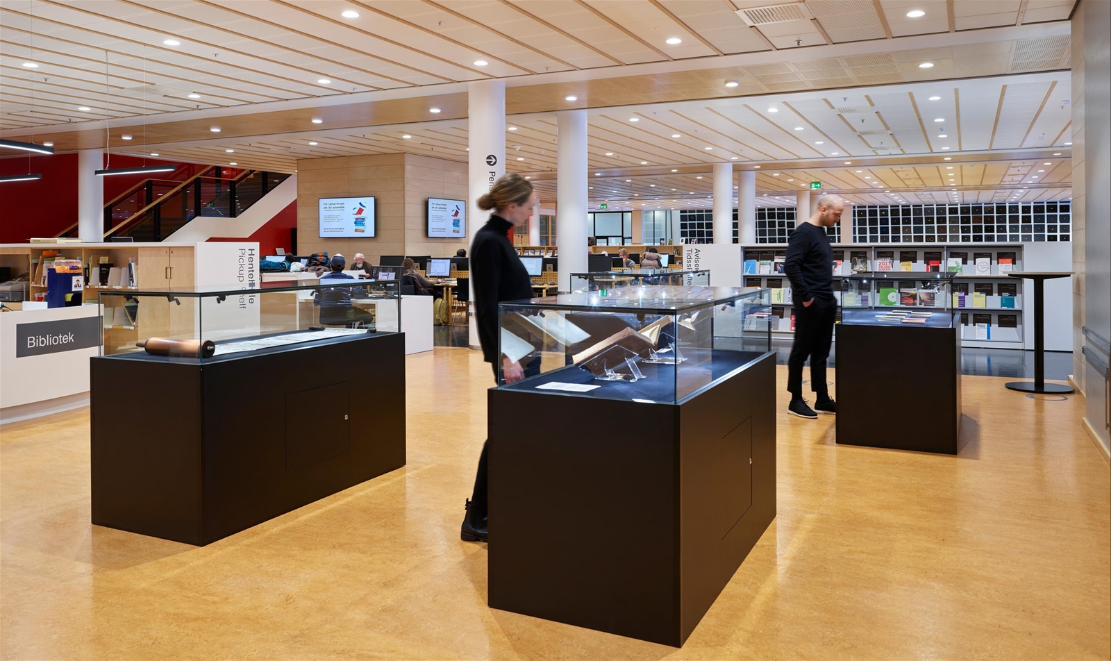 beate-ellingsen-uio-universitetsbiblioteket-utstilling (2801x1667)